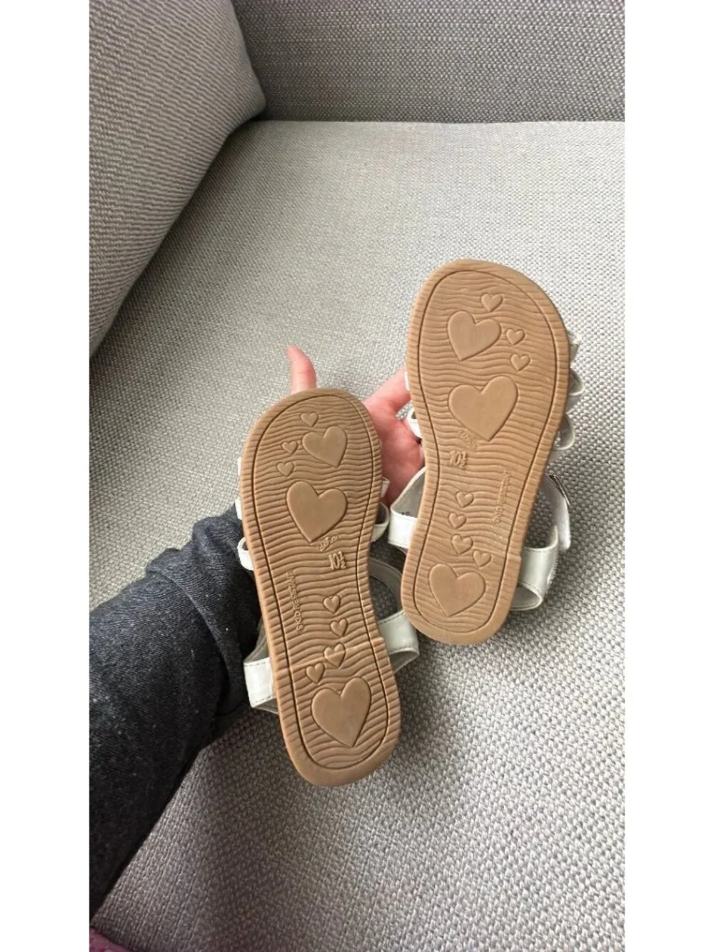 2014 Dora sandals girls size 10.5 *has some‎ wear*